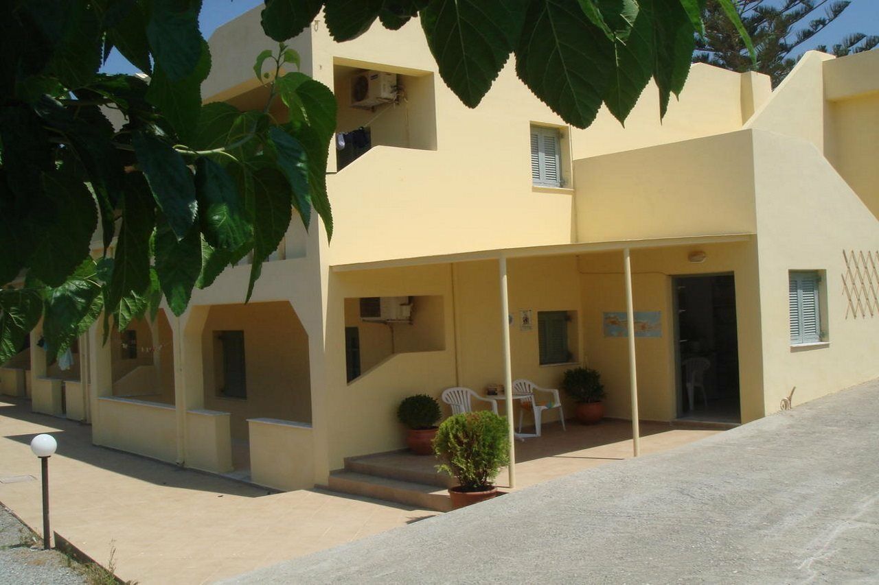 Keti Apartments Аделианос Кампос Екстериор снимка